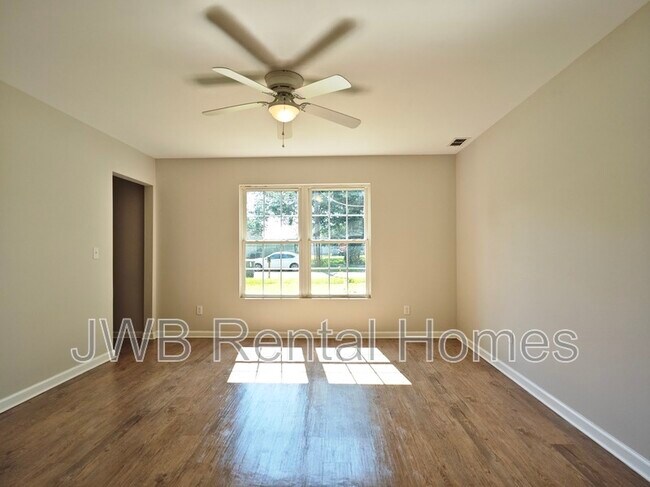 Building Photo - 3712 Brick Rd