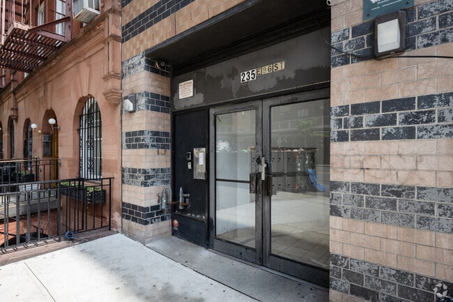 Entrance - 1865 2nd Ave