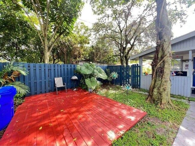 Foto del edificio - 1537 SW 44th Ave