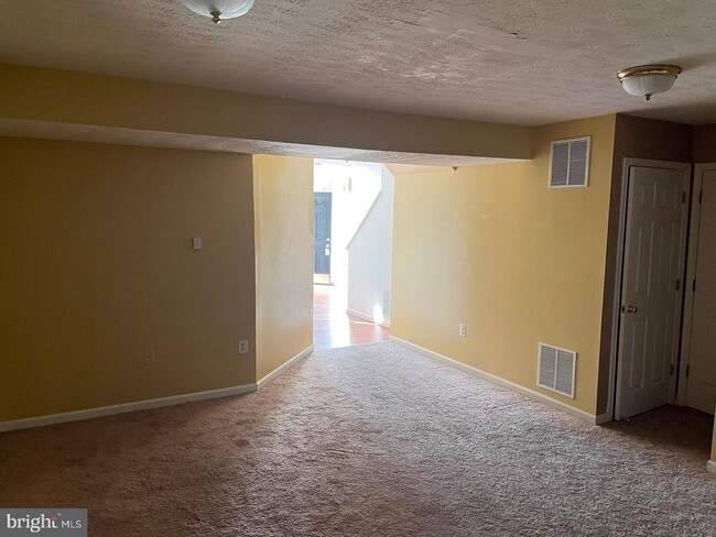 Building Photo - 13345 Misty Dawn Dr