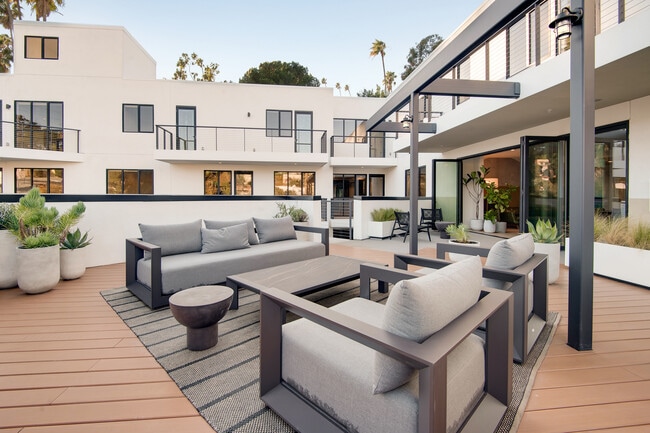 Building Photo - Vica Silver Lake