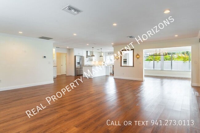 Foto del edificio - 2224 Tinker St