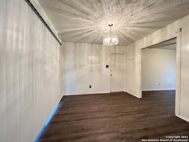 Building Photo - 7454 Lancewood Dr
