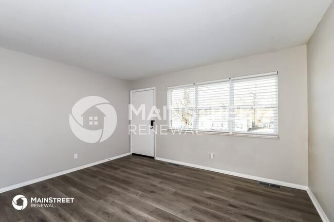 Building Photo - 322 Reasor Dr