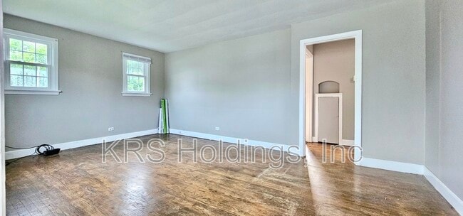 Building Photo - 107 Golf Dr
