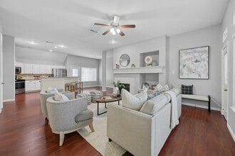 Building Photo - 5714 Overton Park Dr