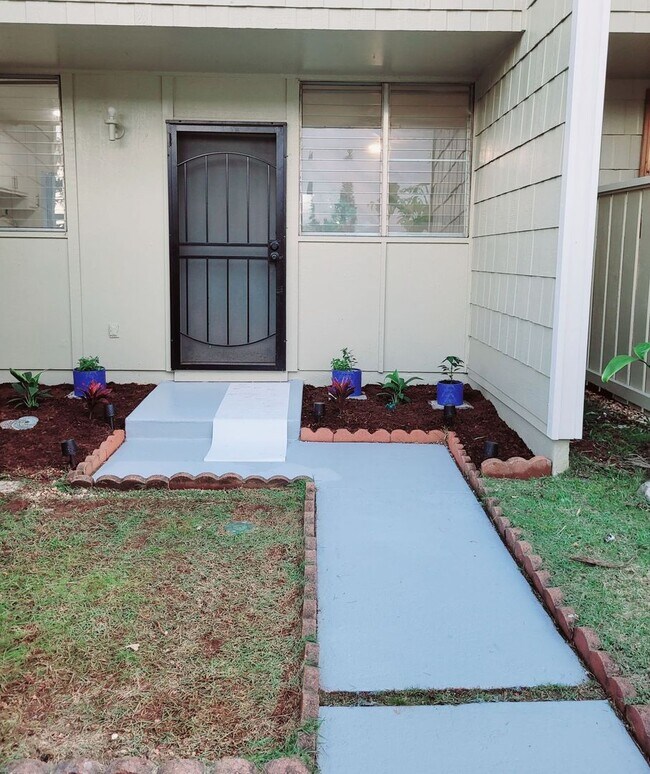 Foto del edificio - Available July 1, 2026 | A 3 Bedroom, 2.5 bath Townhouse with 2 parking stalls in Hokuala Hale