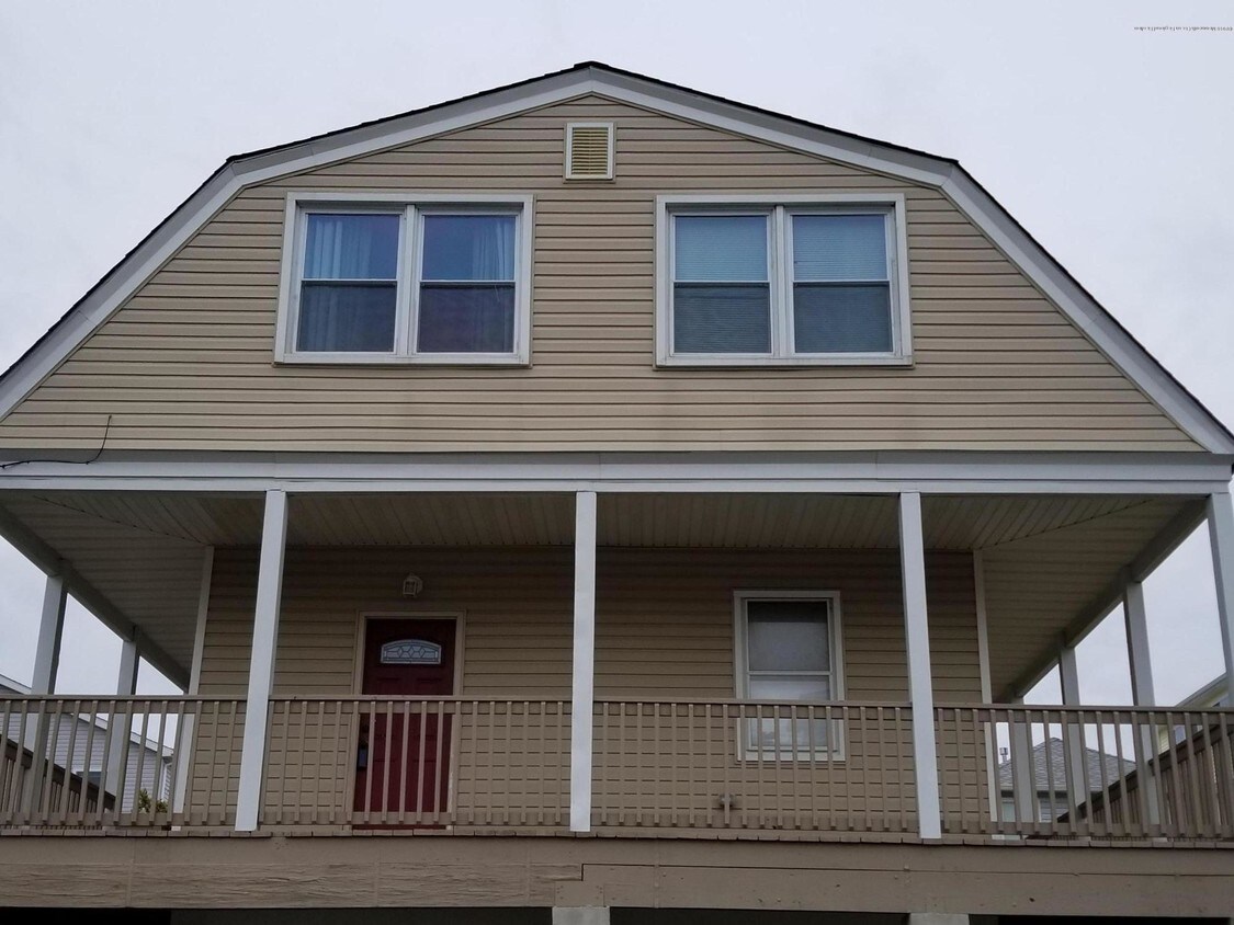 15 Barberie Ave, Highlands, NJ 07732 Townhome Rentals in Highlands NJ