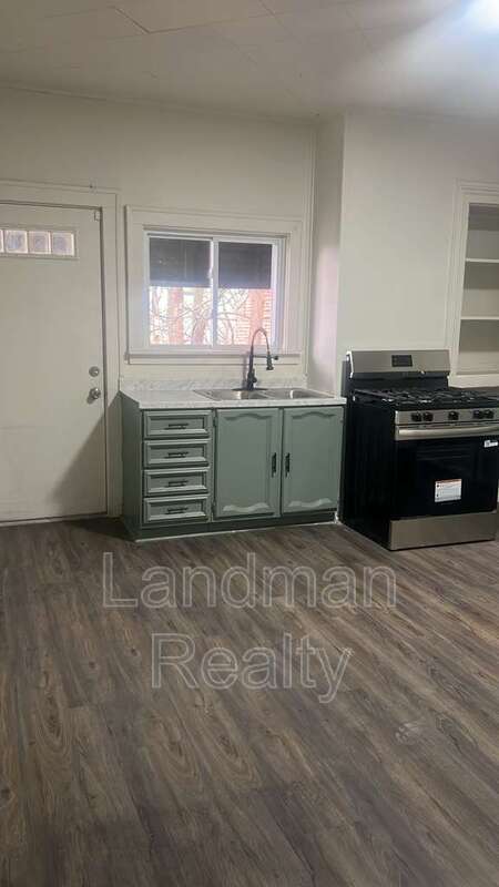 Foto del edificio - 2917 Shadeland Ave