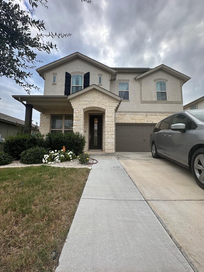 Building Photo - 2430 Castello Wy