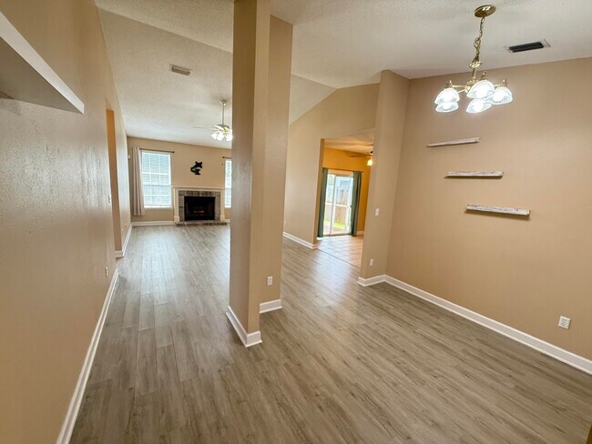 Building Photo - 9697 Leeward Way