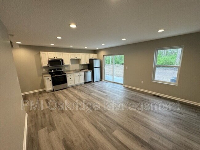 Foto del edificio - 205 Bruns Dr