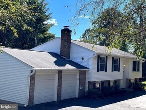 Building Photo - 1115 Riva Ridge Dr