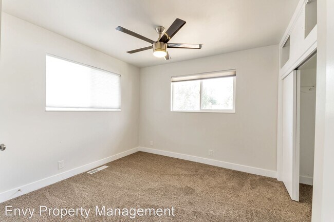 Foto del edificio - 5 br, 2.5 bath House - 674 9th st