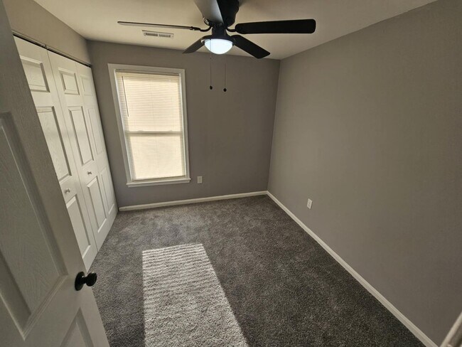 Foto del edificio - Coming Soon-4 Bedroom Townhome