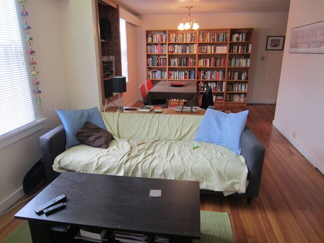 Foto del edificio - 1537 New Hampshire St