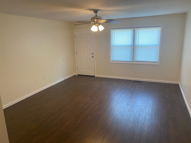 Building Photo - 7685 Brams Hill Dr