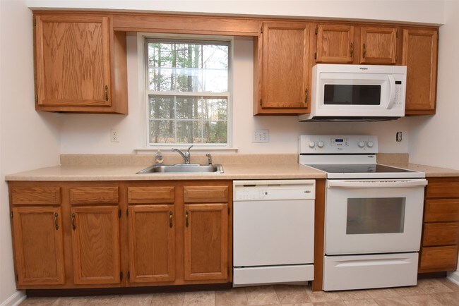Building Photo - 9 Foxfire Ln