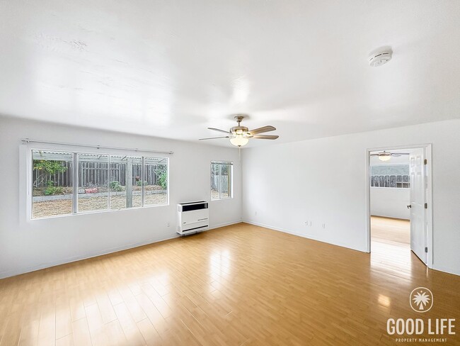 Foto del edificio - Spacious 3B/2BA House in Mira Mesa with W/...