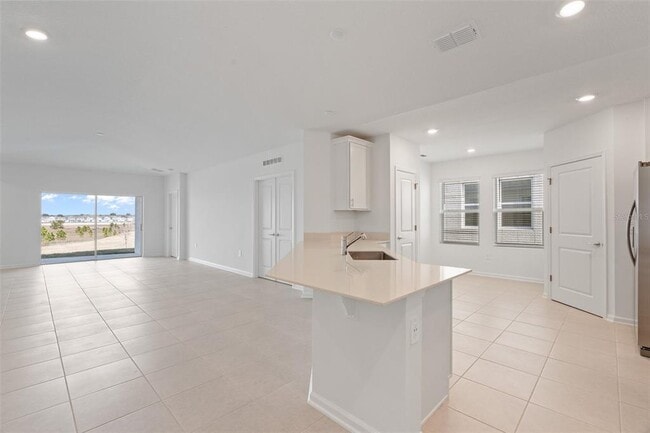 Foto del edificio - 3028 Namaste Dr