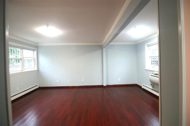 Foto del edificio - 82-92-92 167th St