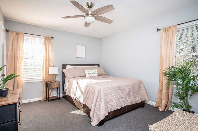 Building Photo - 3222 Jamaica Rd NW