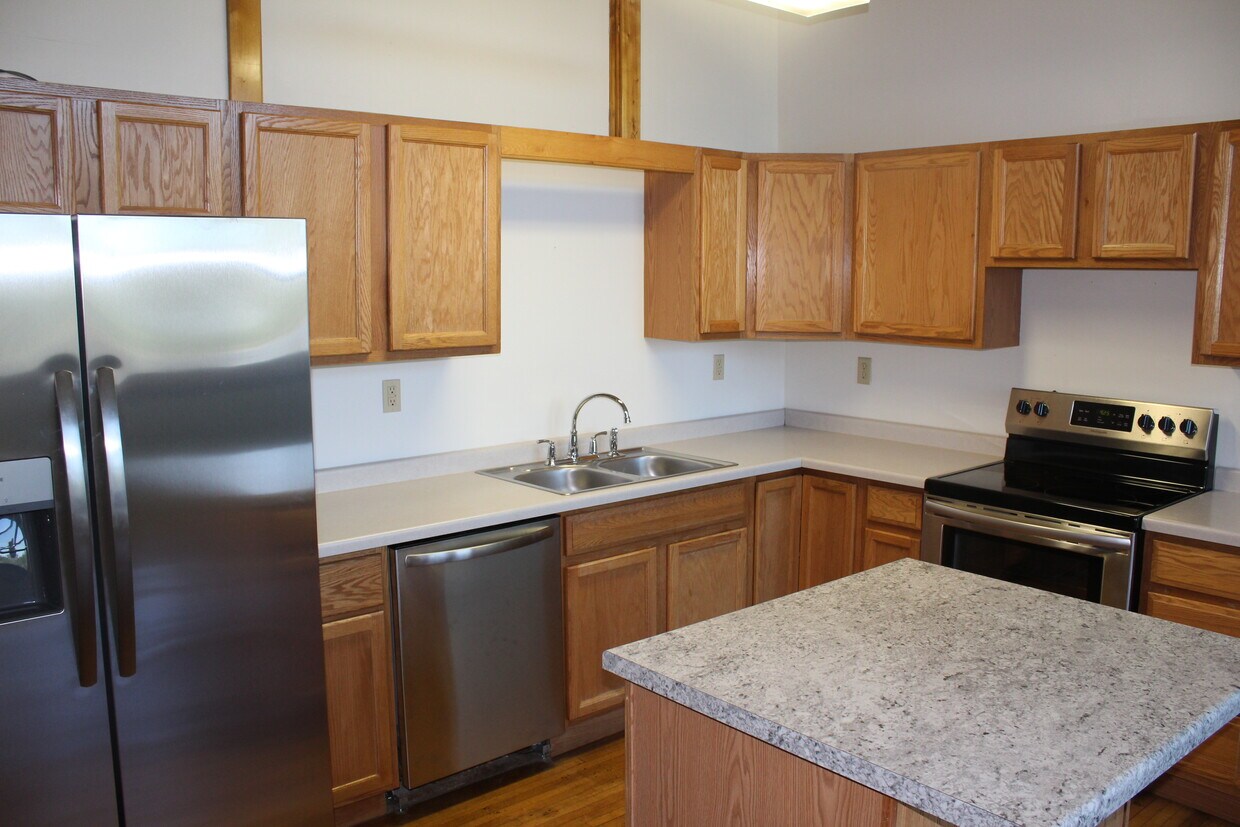 Merritt School Apartments 510 N 40th Ave W Duluth, MN Apartments for Rent in Duluth