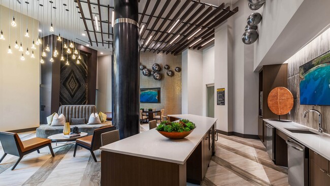 Foto del edificio - 2810 Routh Creek Pkwy