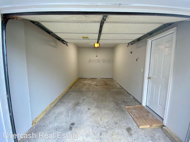 Building Photo - 3 br, 2.5 bath House - 4221 Carl Parmer Dr