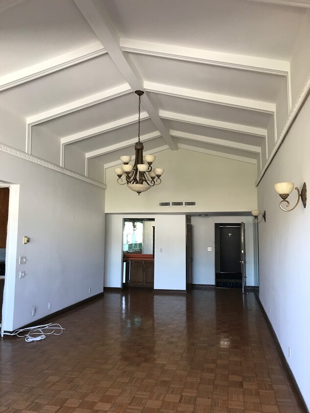 Great room - 11044 Ophir Dr