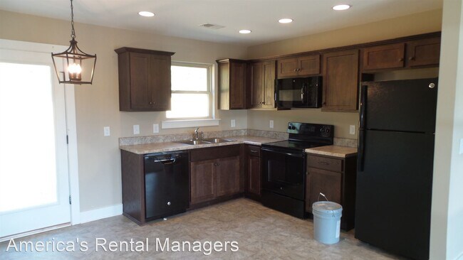 Building Photo - 3 br, 2 bath House - 18494 Thoroughbred Drive