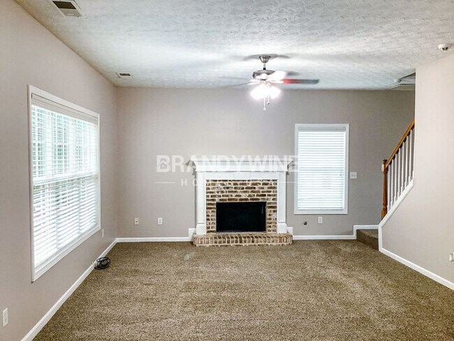 Foto del edificio - Impressive and Spacious 6BR! Can't be missed!