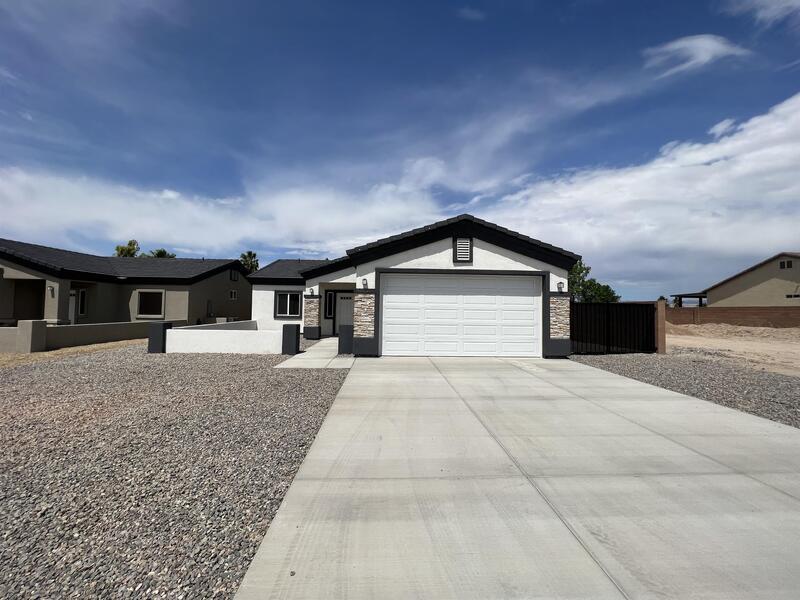 Foto principal - 5105 S Jacaranda Pl