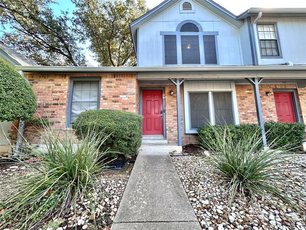 Primary Photo - 1411 Gracy Farms Ln