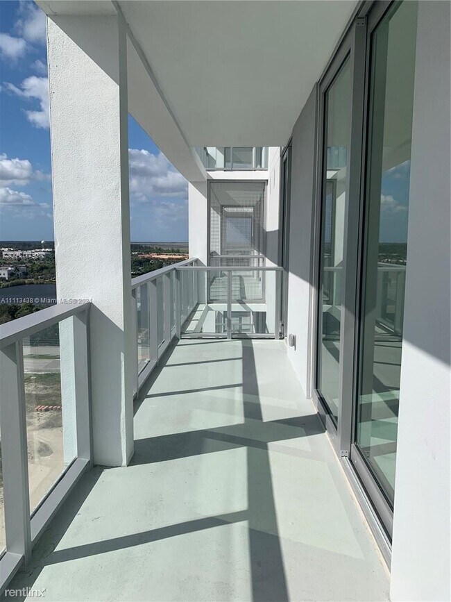 Building Photo - 2000 Metropica Way