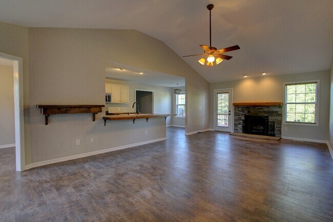 Building Photo - 3609 Chunn Valley Dr