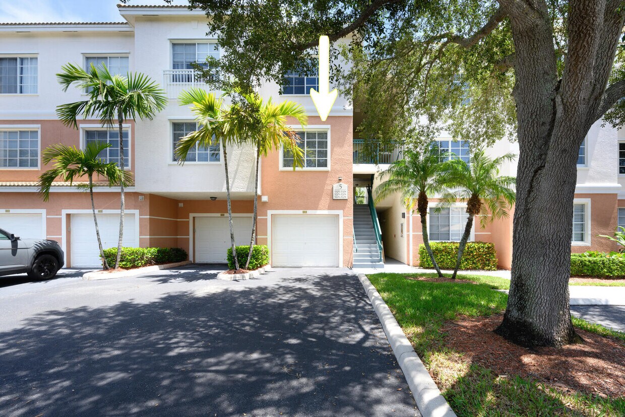 Foto principal - 5205 Myrtlewood Cir E
