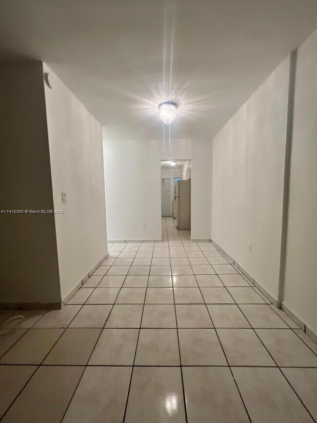 Foto del edificio - 1471 NE 170th St