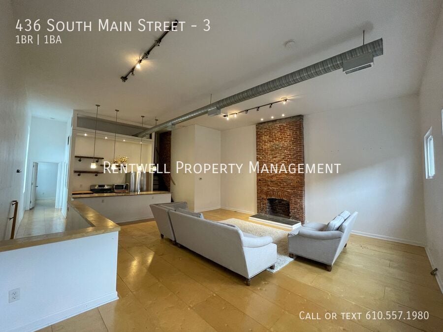 Foto principal - 436 S Main St