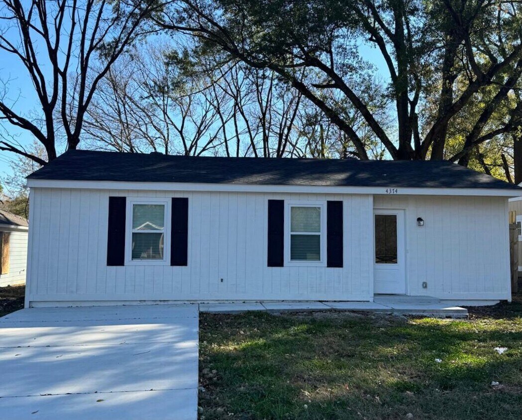 Foto del edificio - 4374 Suncrest Dr