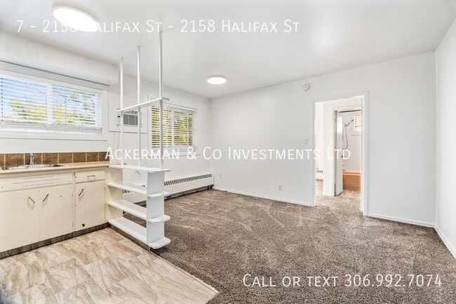 Building Photo - 2158-2158 Halifax St