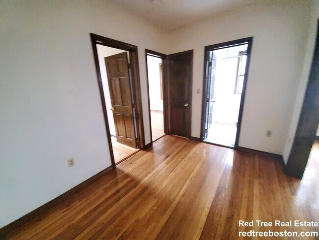 Foto del edificio - 240 Kelton St