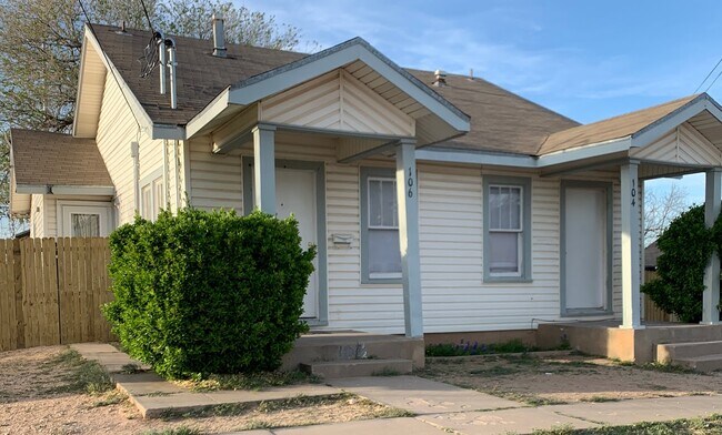 Building Photo - 104 W 13th St
