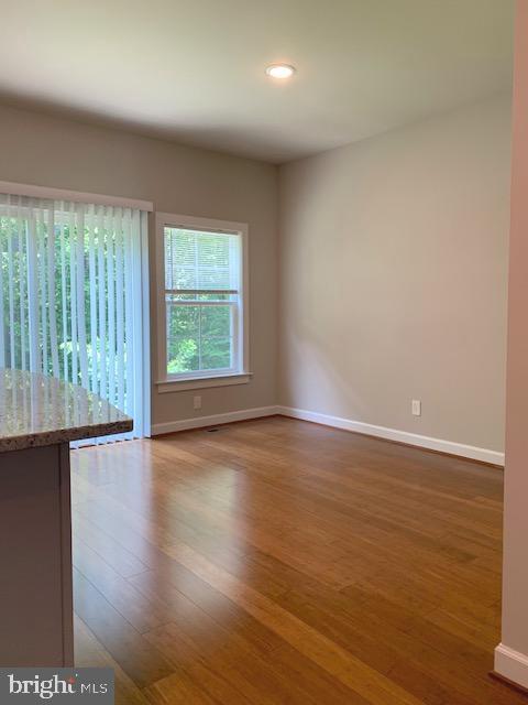 Foto del edificio - 80 Andrews Pl