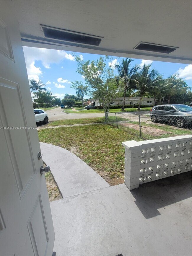 Foto del edificio - 1235 NW 58th Ave