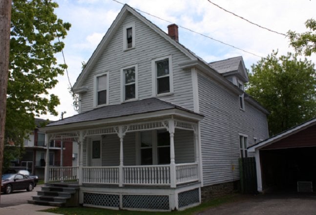 Primary Photo - 136 Aberdeen St
