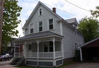Building Photo - 136 Aberdeen St
