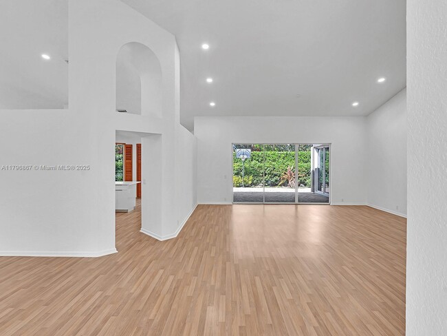 Foto del edificio - 3420 Washington Ln