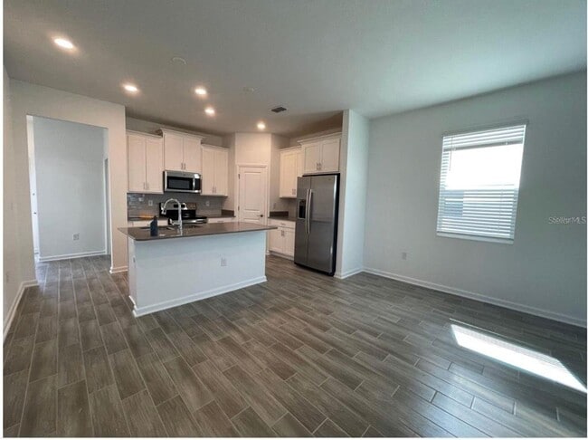 Building Photo - 1748 Cross Prairie Pkwy