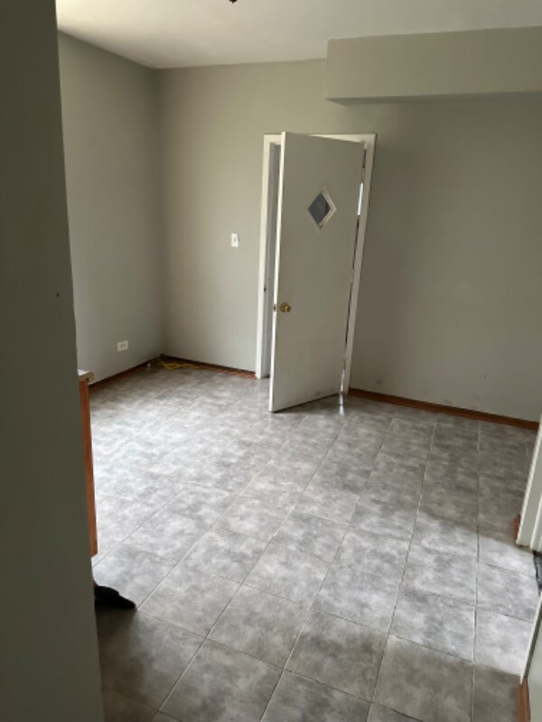 Foto del edificio - 534 N Springfield Ave